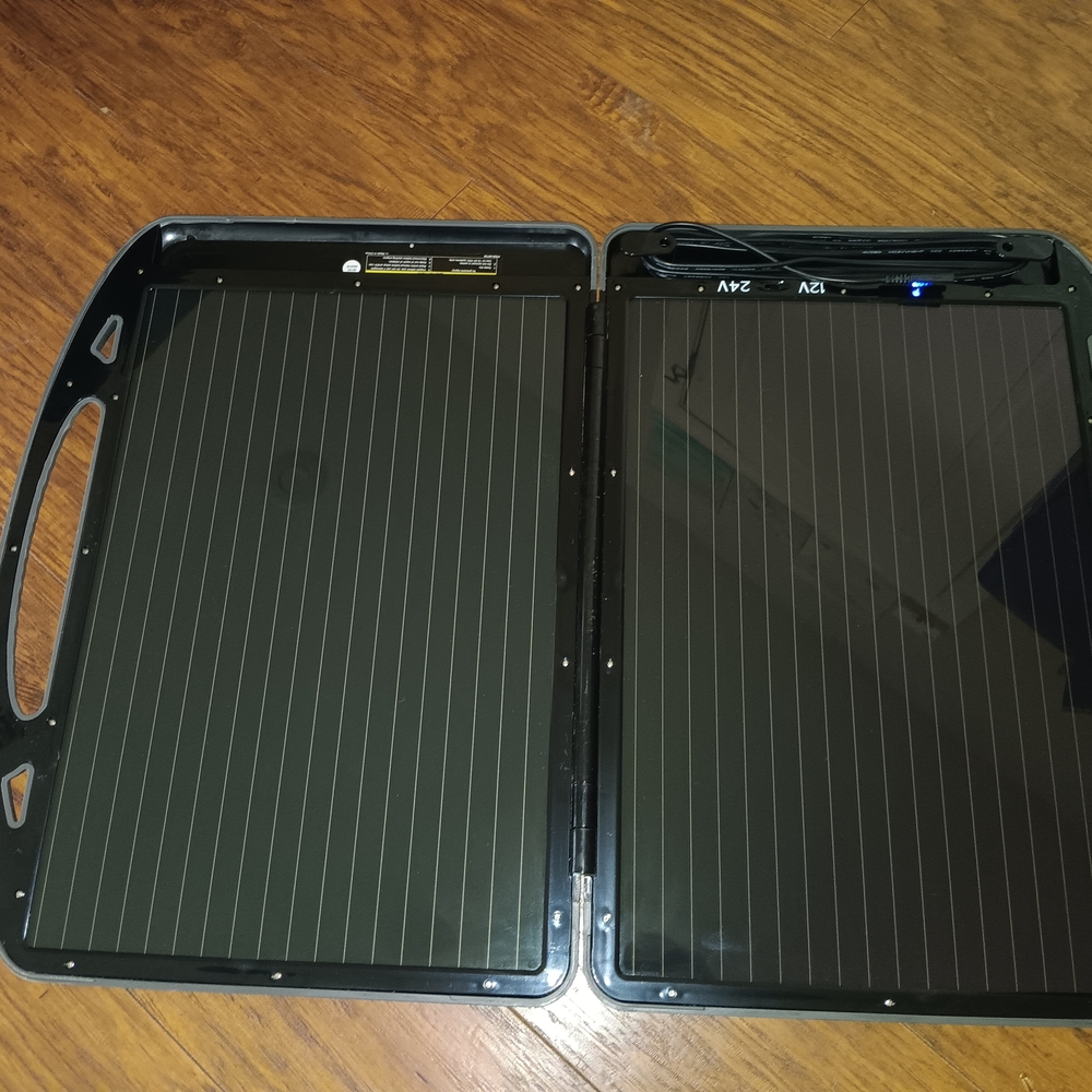 Source Unknown Black Foldable Solar Panel Charger